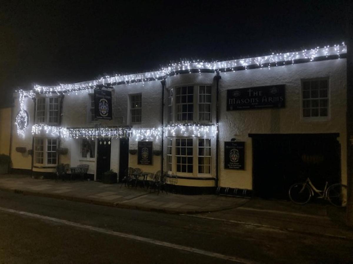 The Masons Arms Bed & Breakfast Norham Dış mekan fotoğraf